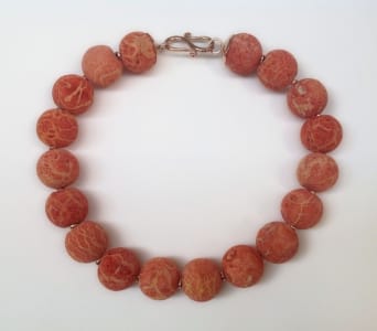 Large round sponge coral beads, 9 carat red gold beads and clasp