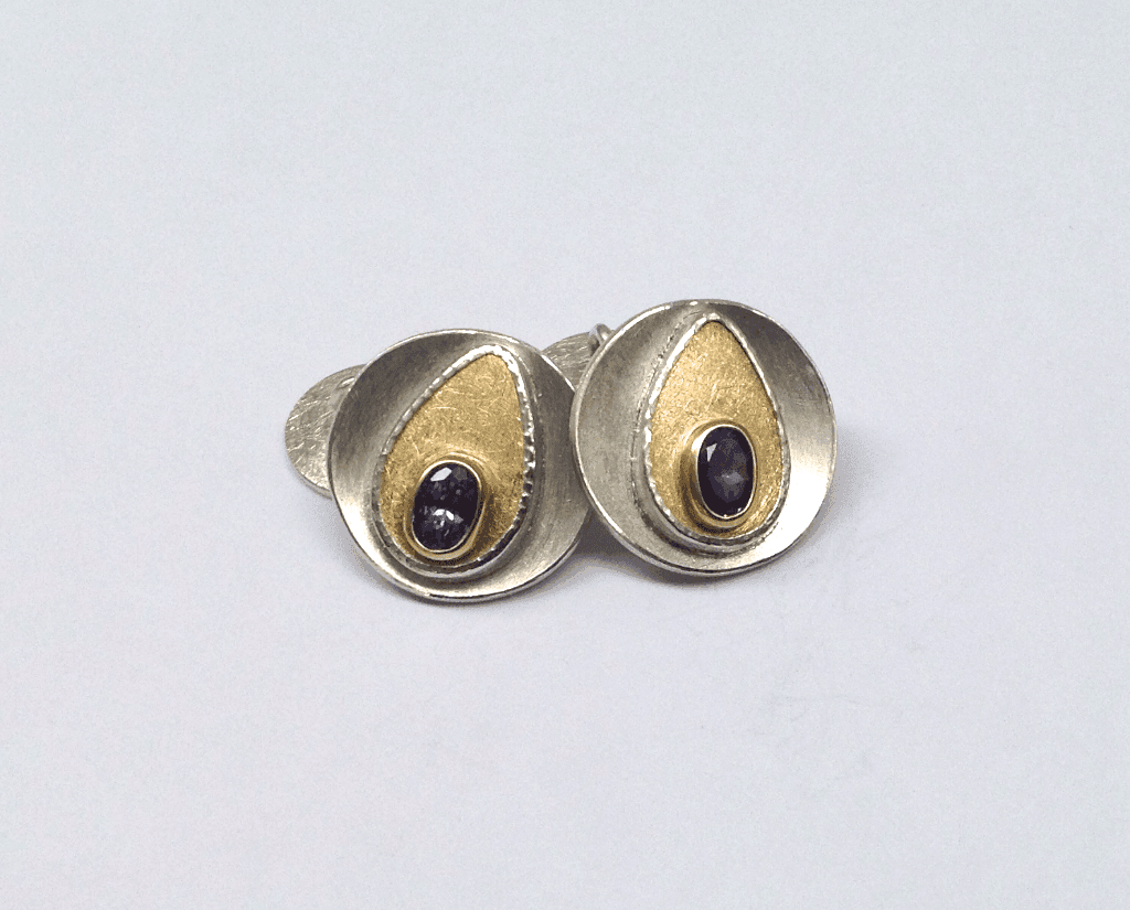 Cufflinks 18 carat yellow gold, tanzanite, sterling silver